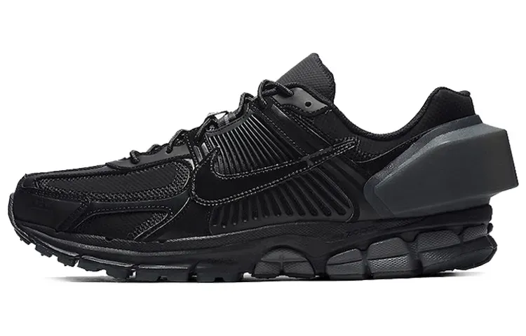 A-Cold-Wall* x Nike Zoom Vomero +5    acw