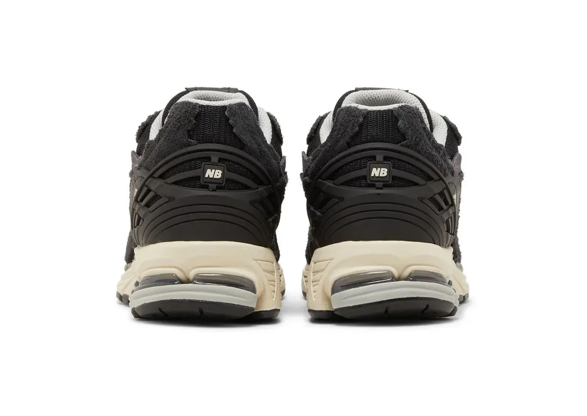 1906D 'Protection Pack - Black'