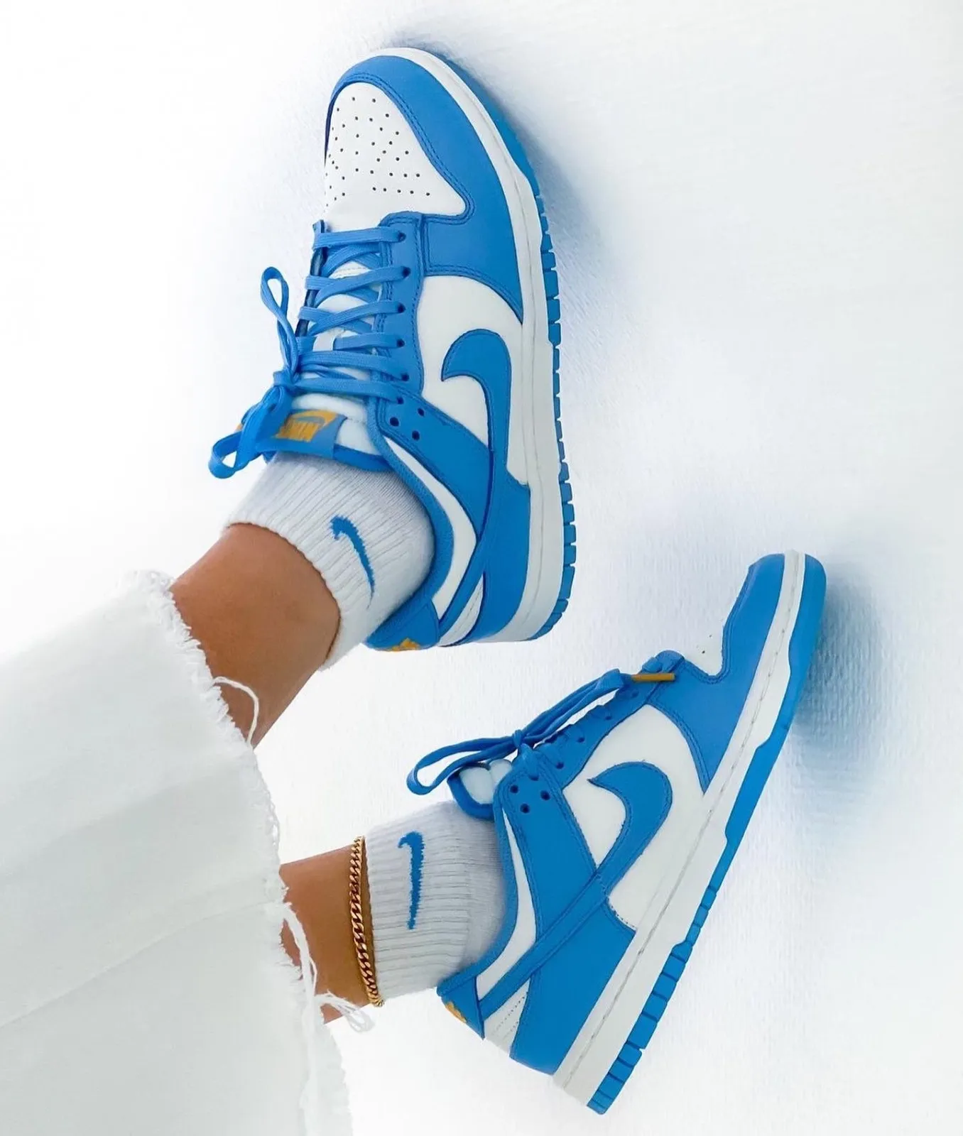 Dunk Low WMNS  Coast UCLA (2021) фото