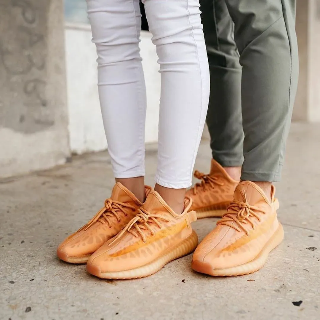 Yeezy Boost 350 V2 Mono Clay фото