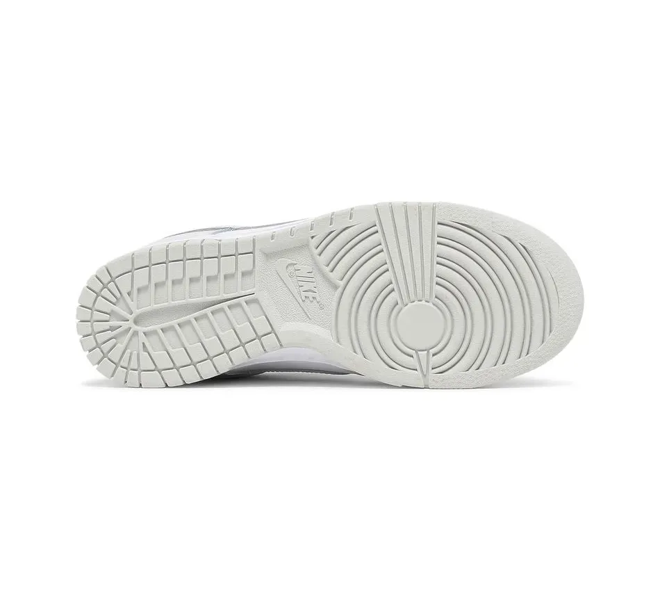 Dunk Low WMNS  Photon Dust (2021) фото