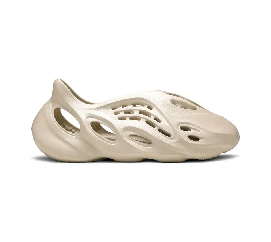 Шлёпанцы Adidas Yeezy Foam Runner Sand (Белый) Унисекс